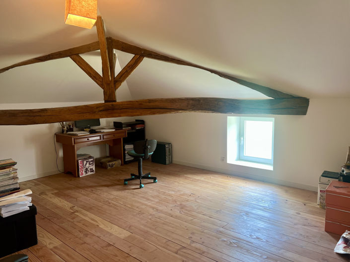 Image No.17-5 Bed House for sale