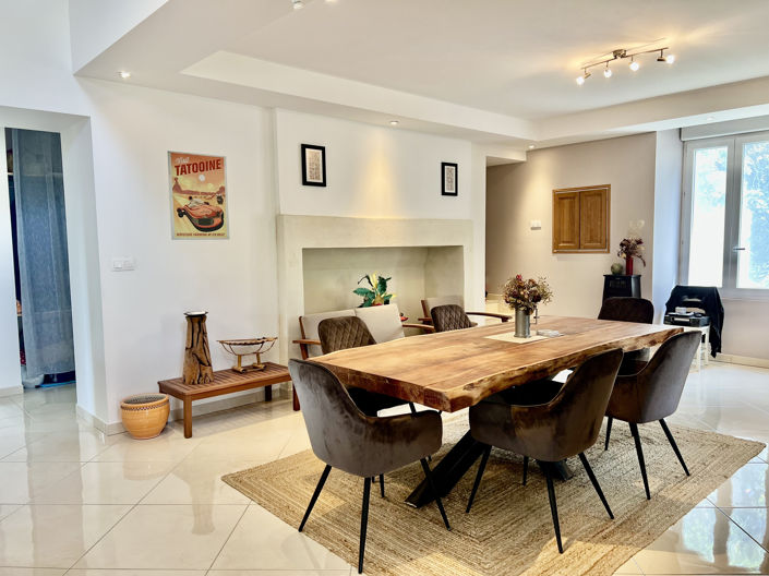 Image No.4-5 Bed House for sale