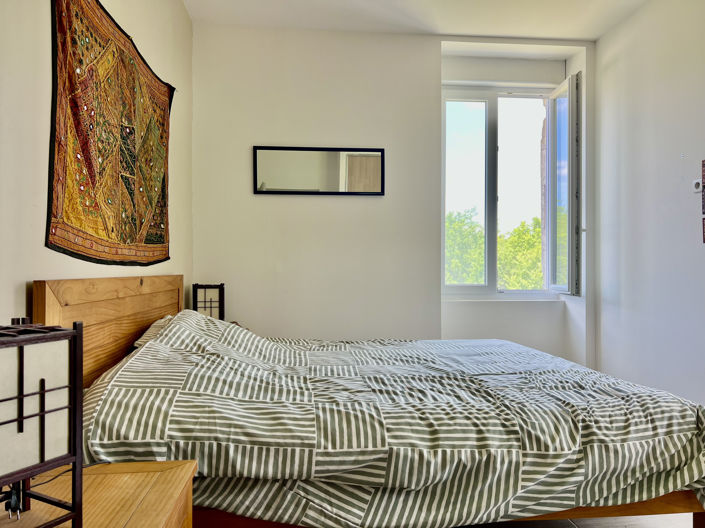 Image No.9-5 Bed House for sale