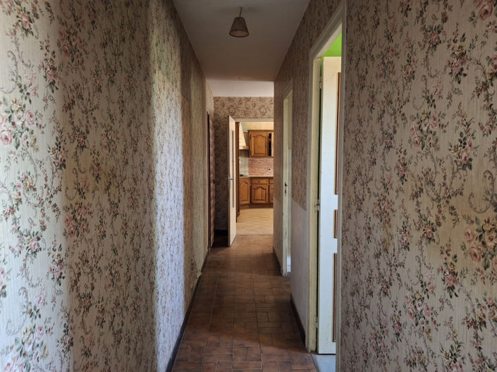 Image No.9-2 Bed House for sale