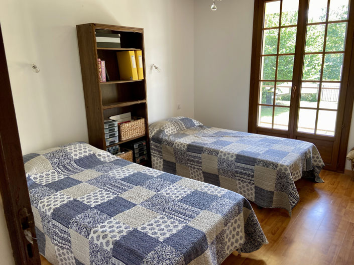 Image No.20-4 Bed House for sale