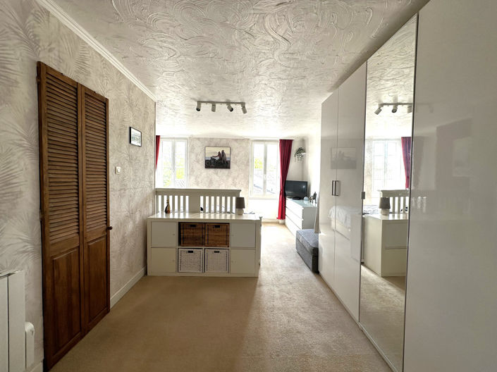 Image No.8-3 Bed House for sale