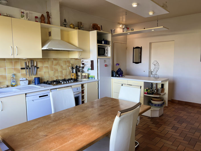 Image No.5-5 Bed House for sale