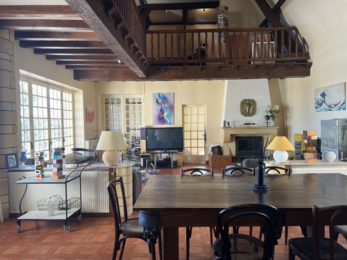 Image No.9-5 Bed House for sale