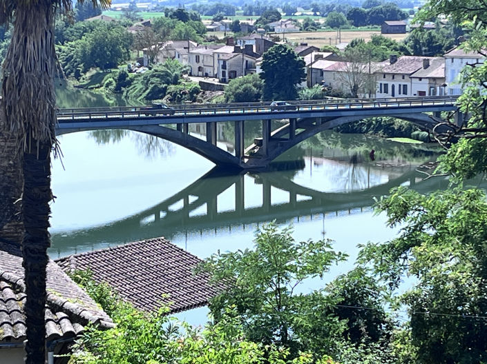 Image No.20-7 Bed House for sale