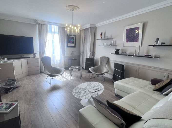 Image No.6-7 Bed House for sale