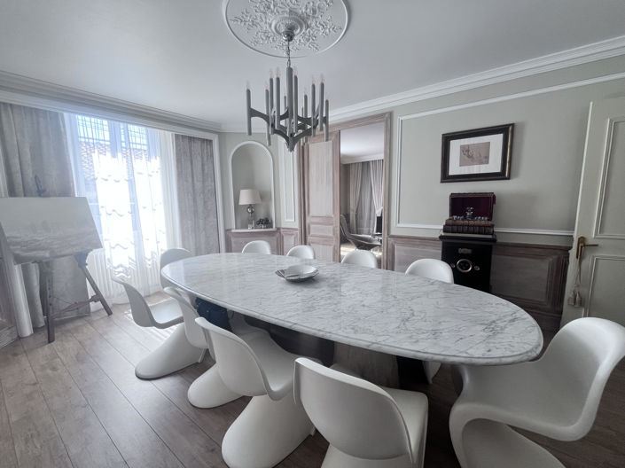 Image No.8-7 Bed House for sale