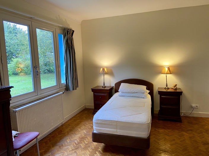 Image No.10-3 Bed House for sale