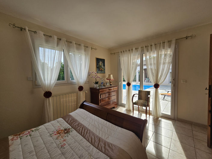 Image No.12-3 Bed House for sale