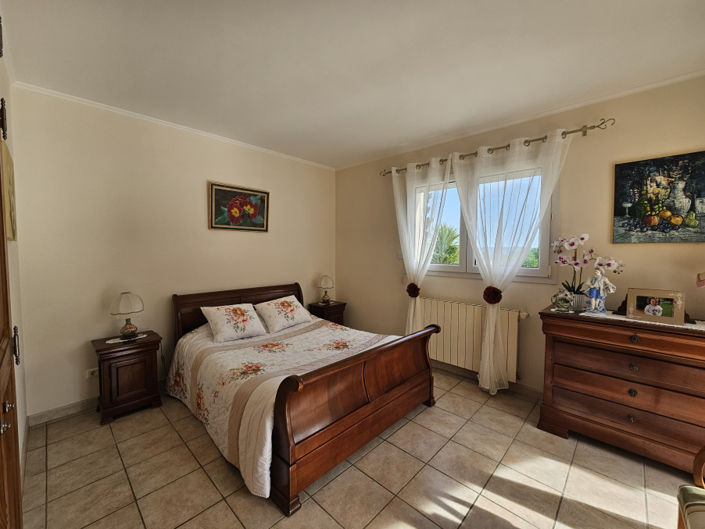 Image No.13-3 Bed House for sale