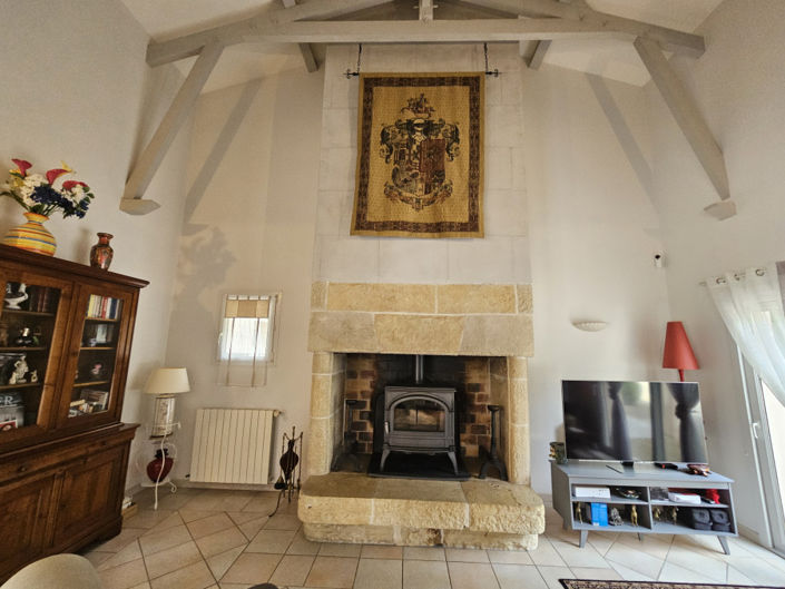 Image No.8-3 Bed House for sale