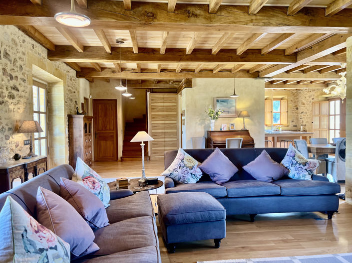 Image No.12-3 Bed Property for sale