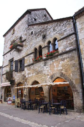 Image No.3-4 Bed House for sale