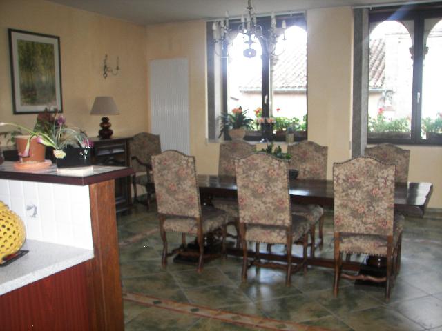 Image No.8-4 Bed House for sale