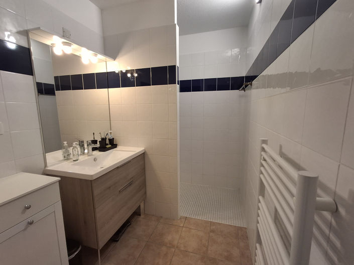 Image No.8-2 Bed Apartment for sale