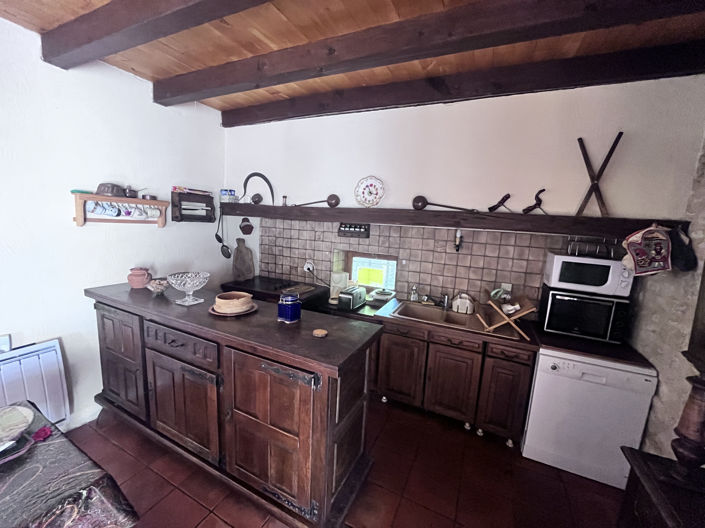 Image No.8-6 Bed House for sale