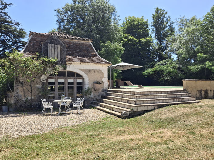 Image No.19-8 Bed House for sale