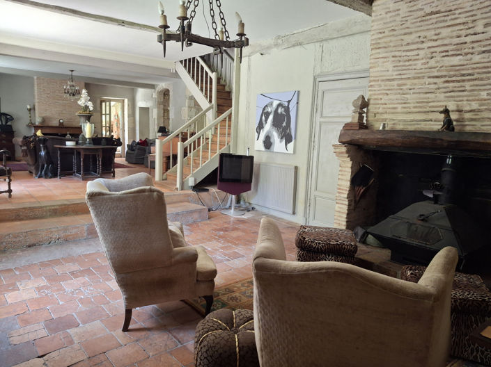 Image No.5-8 Bed House for sale