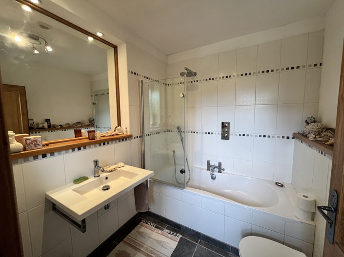 Image No.14-4 Bed House for sale