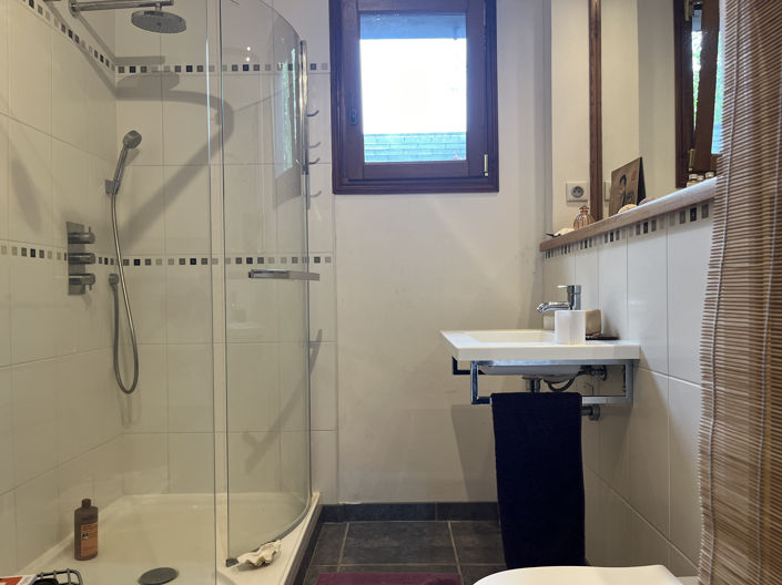 Image No.16-4 Bed House for sale