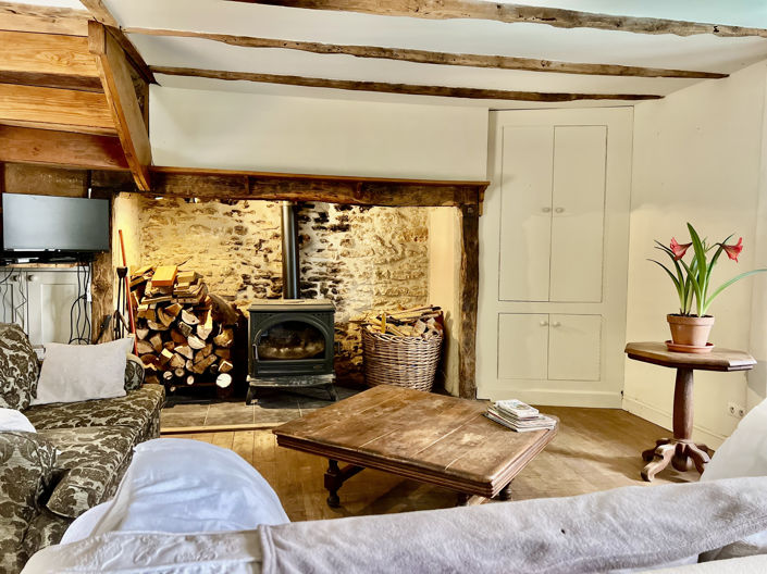 Image No.10-3 Bed Land for sale