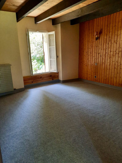 Image No.17-5 Bed House for sale