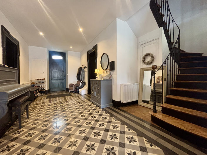 Image No.11-7 Bed House for sale