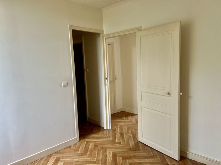 Image No.8-2 Bed House for sale