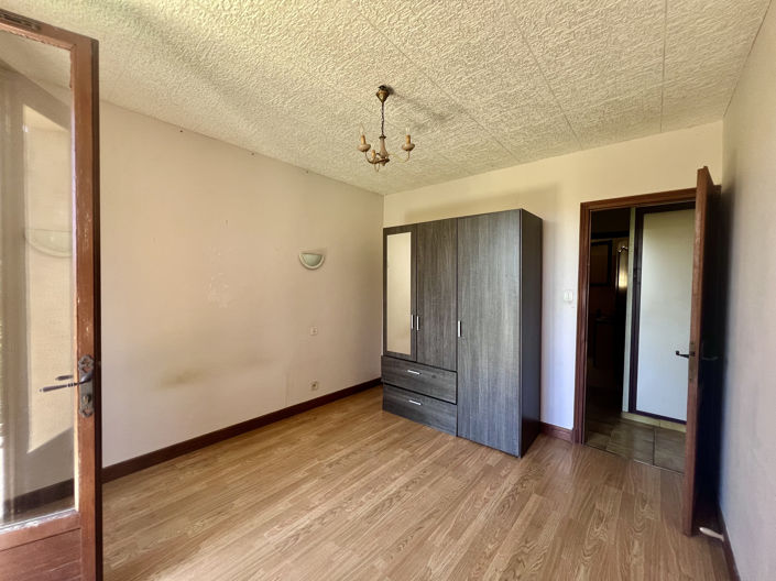 Image No.11-3 Bed House for sale