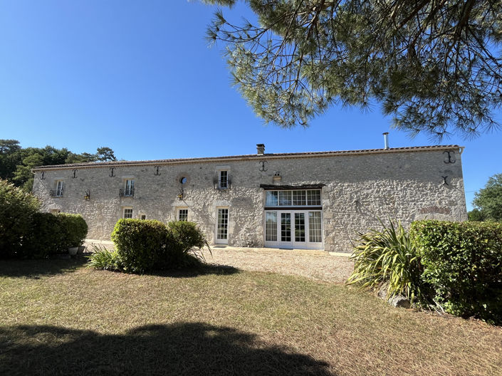 Image No.1-9 Bed House for sale