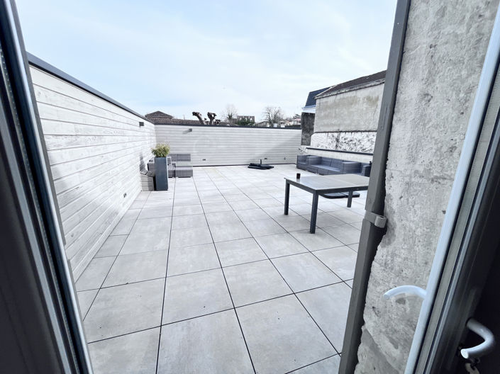 Image No.10-6 Bed House for sale