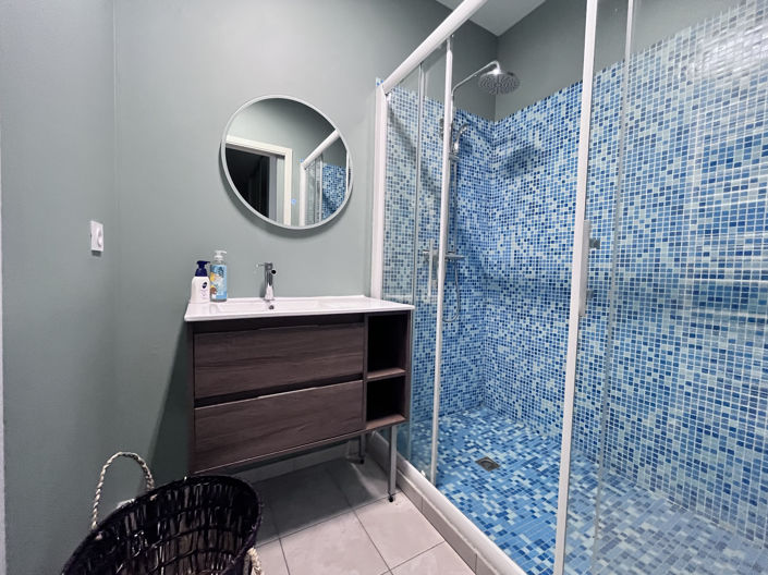 Image No.23-6 Bed House for sale