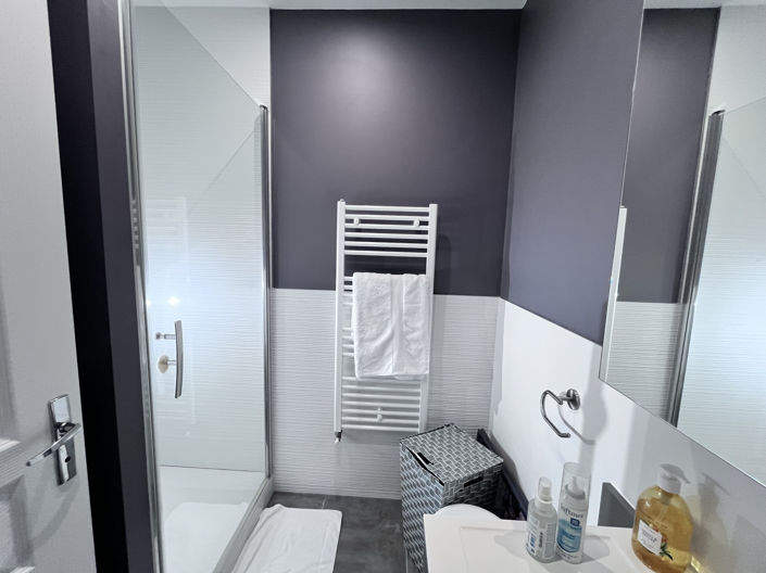 Image No.6-6 Bed House for sale