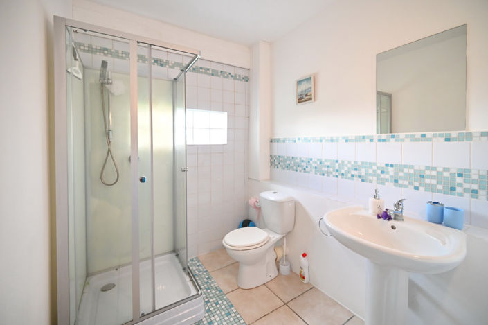 Image No.12-8 Bed House for sale