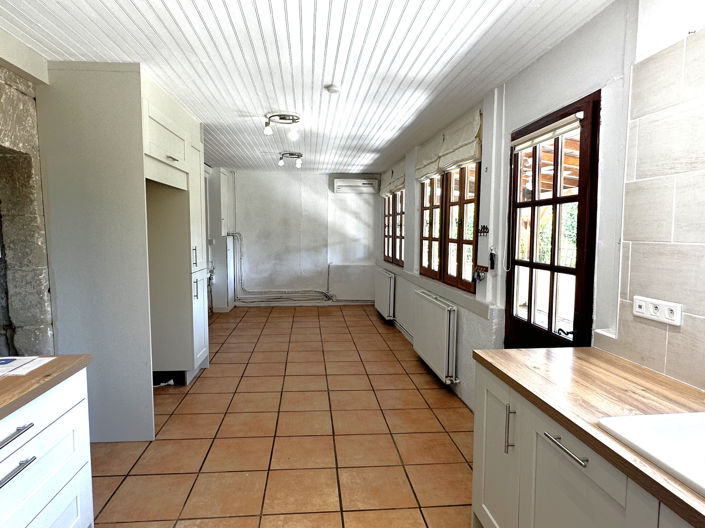 Image No.17-8 Bed House for sale