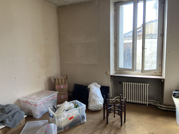 Image No.21-3 Bed Property for sale