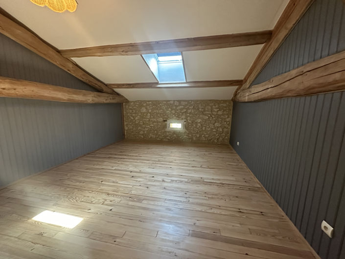 Image No.10-5 Bed House for sale