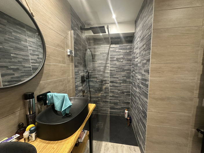 Image No.6-5 Bed House for sale