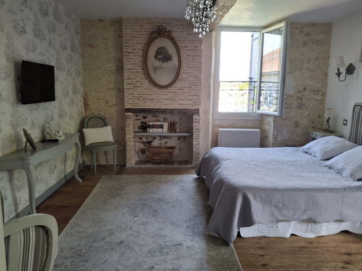 Image No.9-8 Bed House for sale