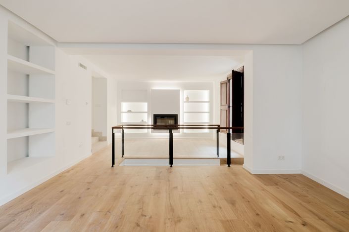 Image No.1-2 Bed House for sale