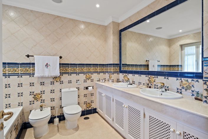 Image No.20-4 Bed Villa for sale