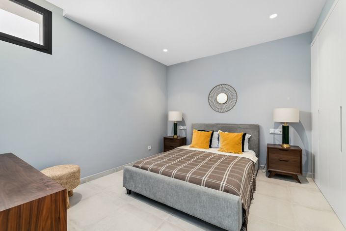 Image No.10-4 Bed Villa for sale