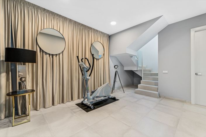 Image No.12-4 Bed Villa for sale