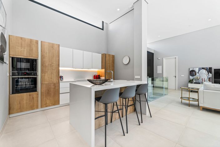 Image No.4-4 Bed Villa for sale