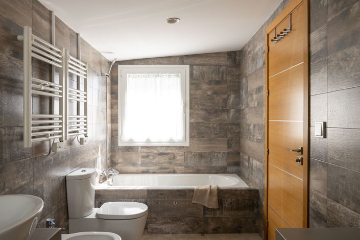 Image No.20-5 Bed Villa for sale