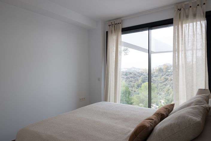 Image No.20-5 Bed Villa for sale