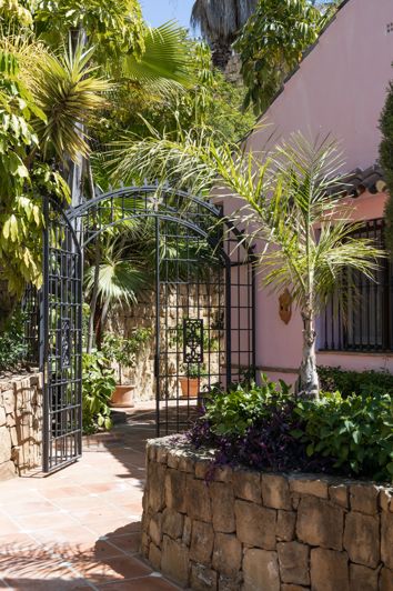 Image No.17-5 Bed Villa for sale