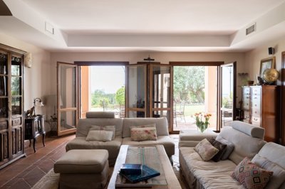 4 Bed Villa for sale