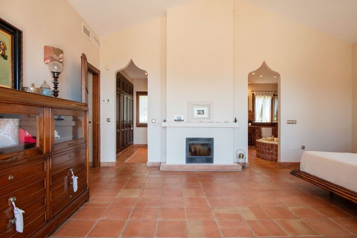 Image No.13-4 Bed Villa for sale