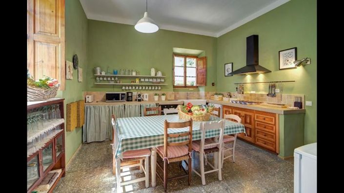 Image No.7-6 Bed Townhouse for sale